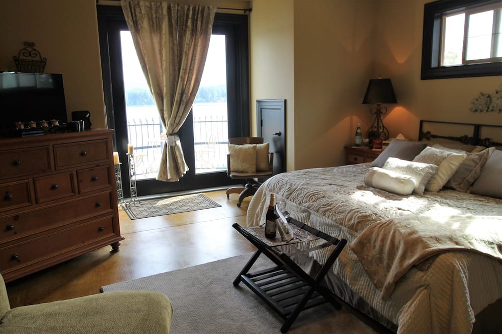 Photo of Others in McKenna