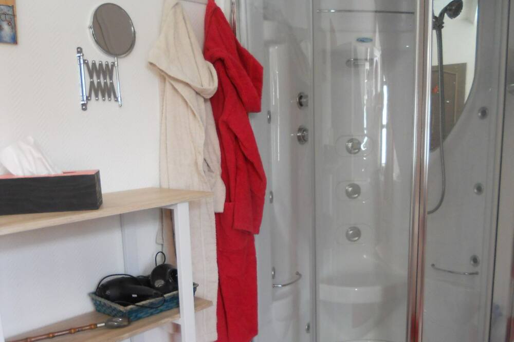 Photo of Bathroom in Menesplet