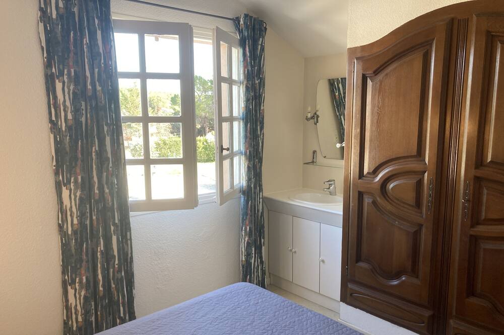 Photo of Bedroom in Villetelle