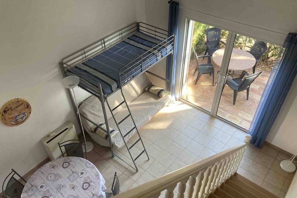 Photo of Bedroom in Villetelle