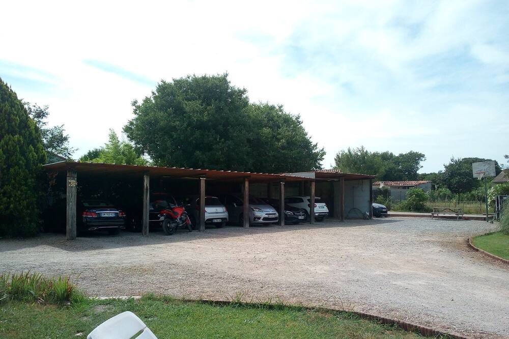 Photo of Outdoor in Villetelle