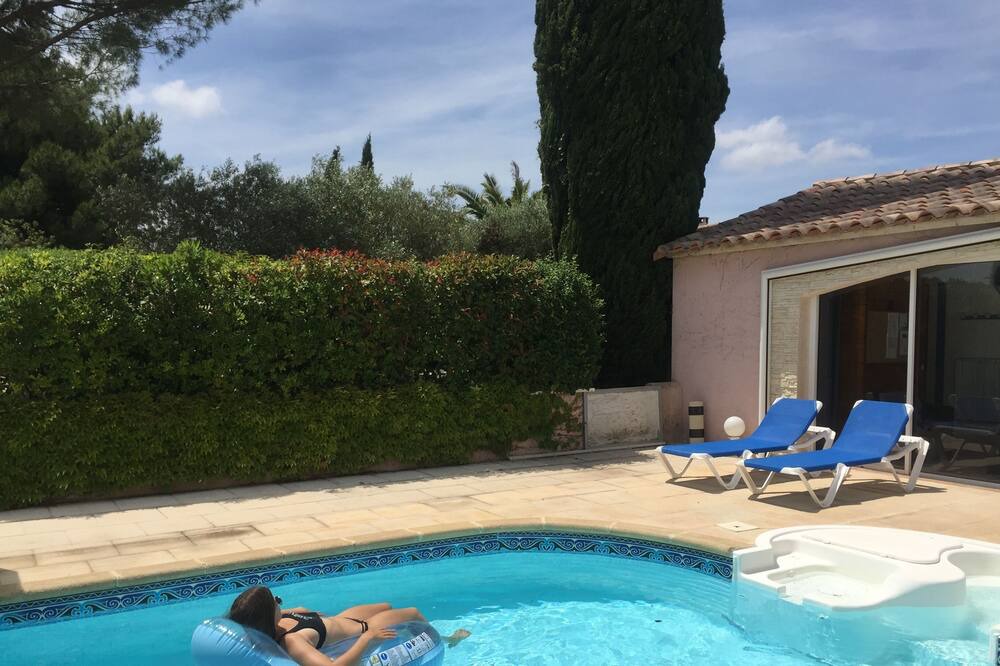 Photo of Outdoor in Villetelle