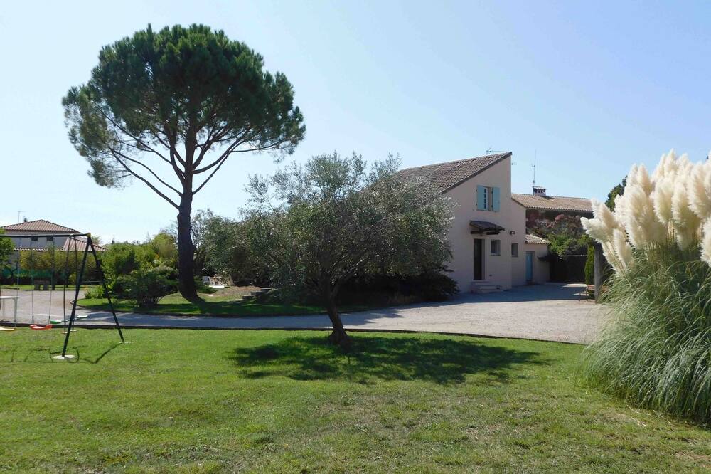 Photo of Outdoor in Villetelle