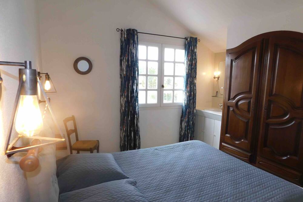 Photo of Bedroom in Villetelle