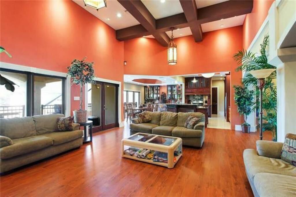Photo of Livingroom in Kenner - Louis Armstrong International Airport
