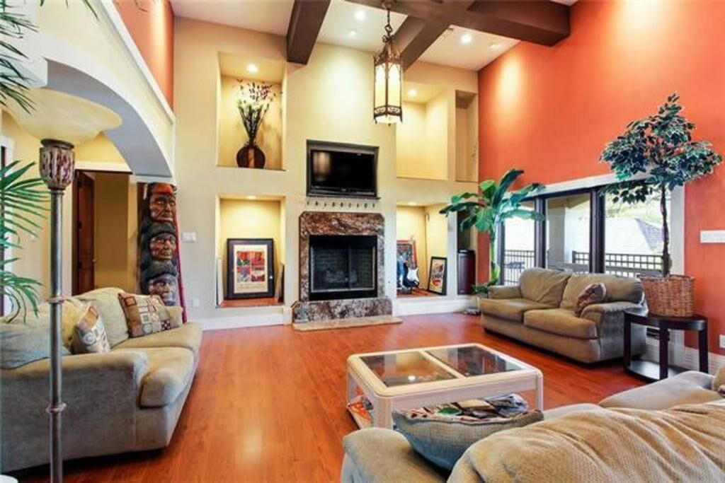 Photo of Livingroom in Kenner - Louis Armstrong International Airport