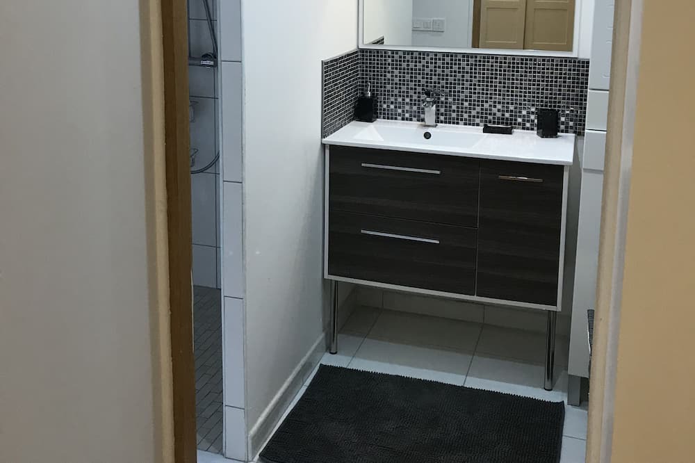 Photo of Bathroom in Carrieres-sous-Poissy