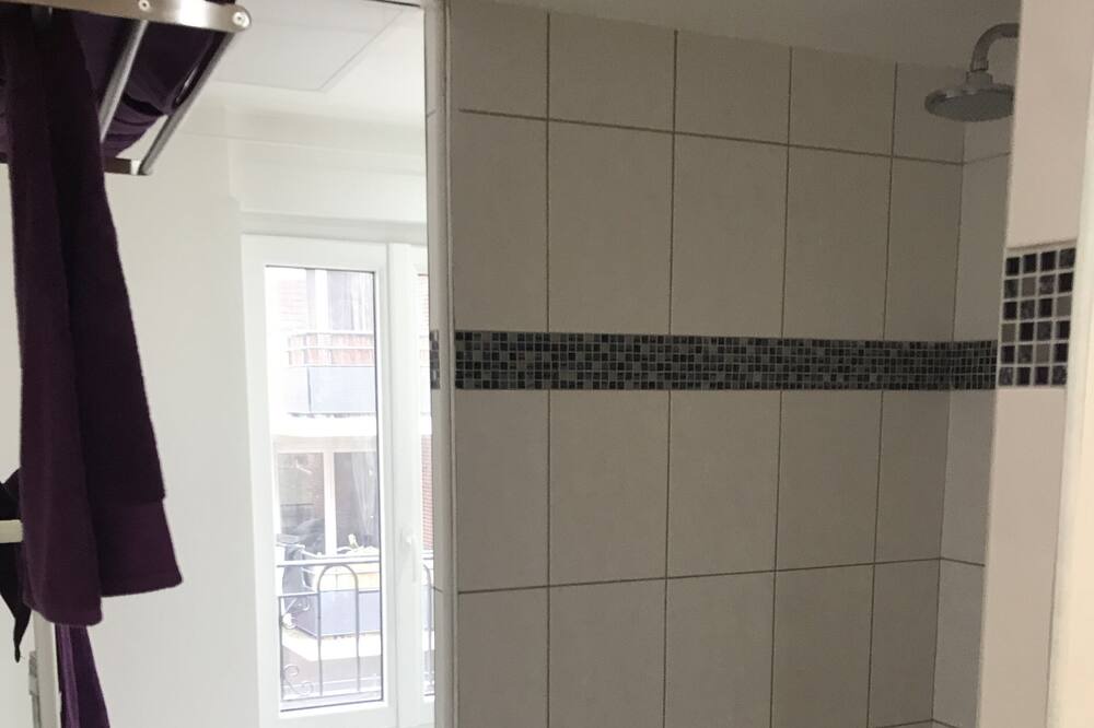 Photo of Bathroom in Carrieres-sous-Poissy