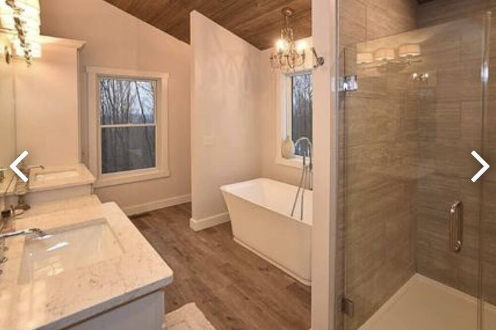 Photo of Bathroom in Ellicottville