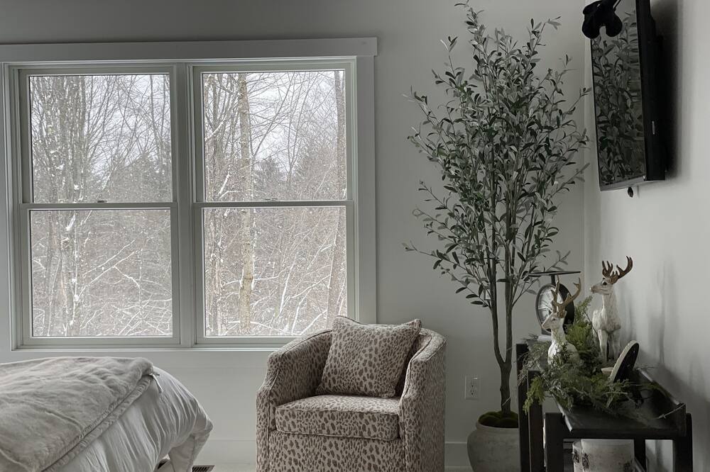Photo of Bedroom in Ellicottville