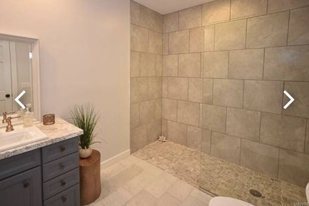 Photo of Bathroom in Ellicottville