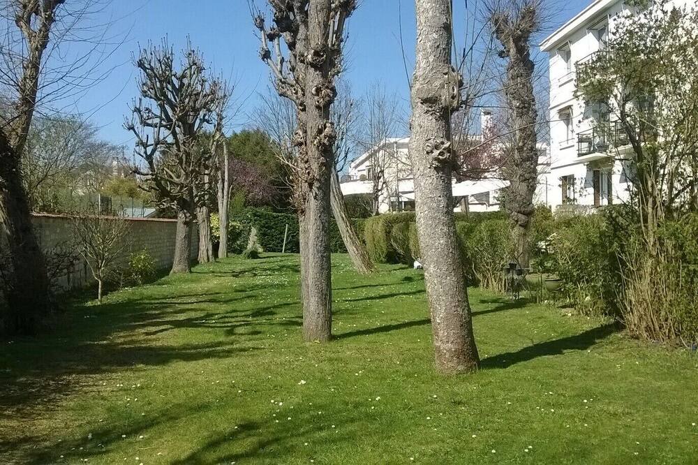 Photo of Outdoor in Chatou