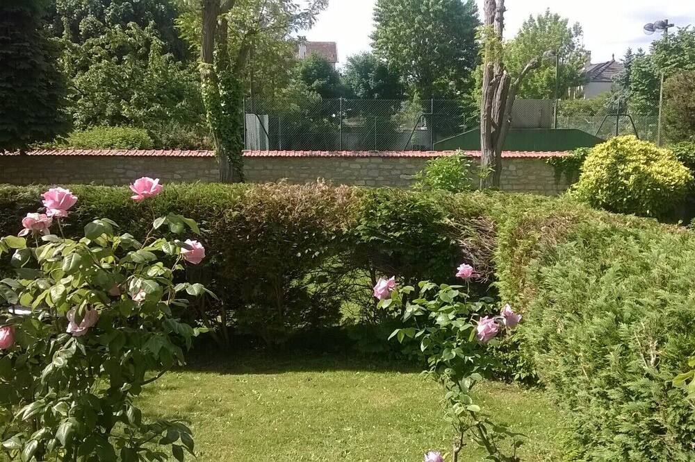 Photo of Outdoor in Chatou