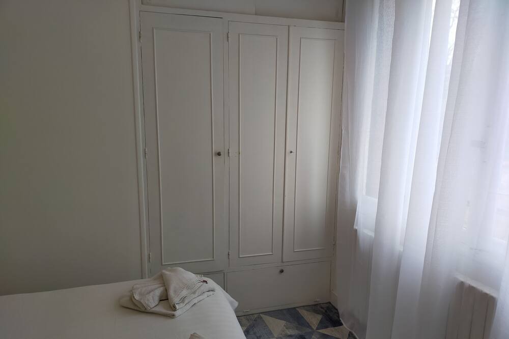 Photo of Bedroom in Chatou
