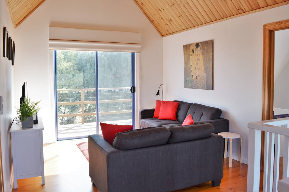 Photo of Livingroom in Warrnambool