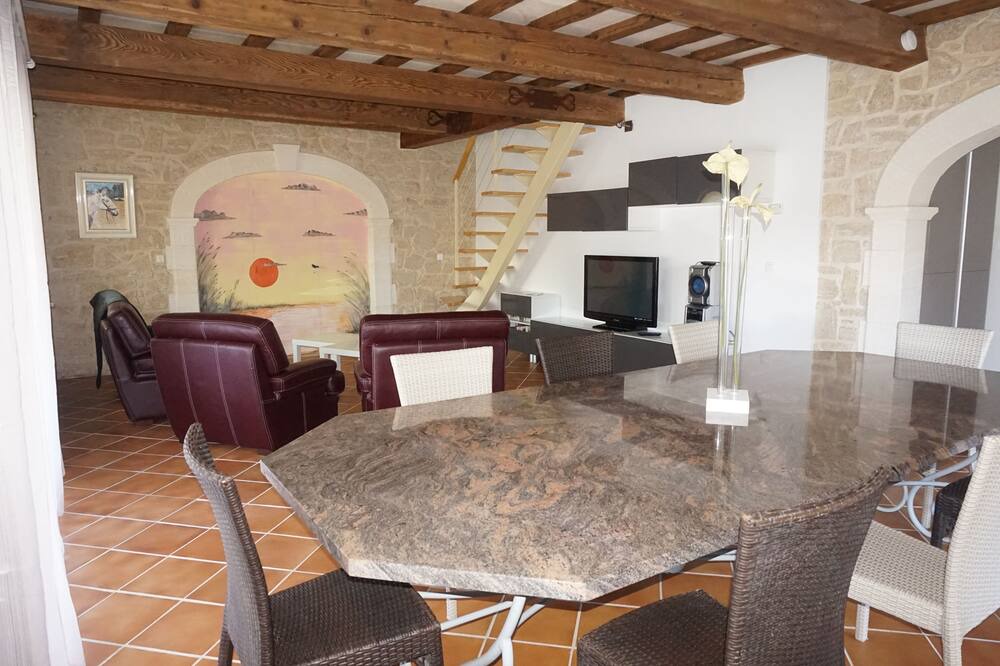 Photo of Kitchen in Bellegarde