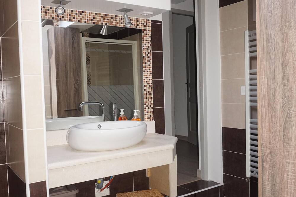 Photo of Bathroom in Bellegarde