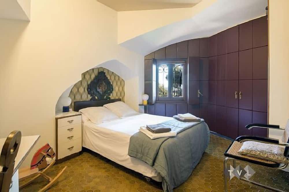Photo of Bedroom in Riudecanyes