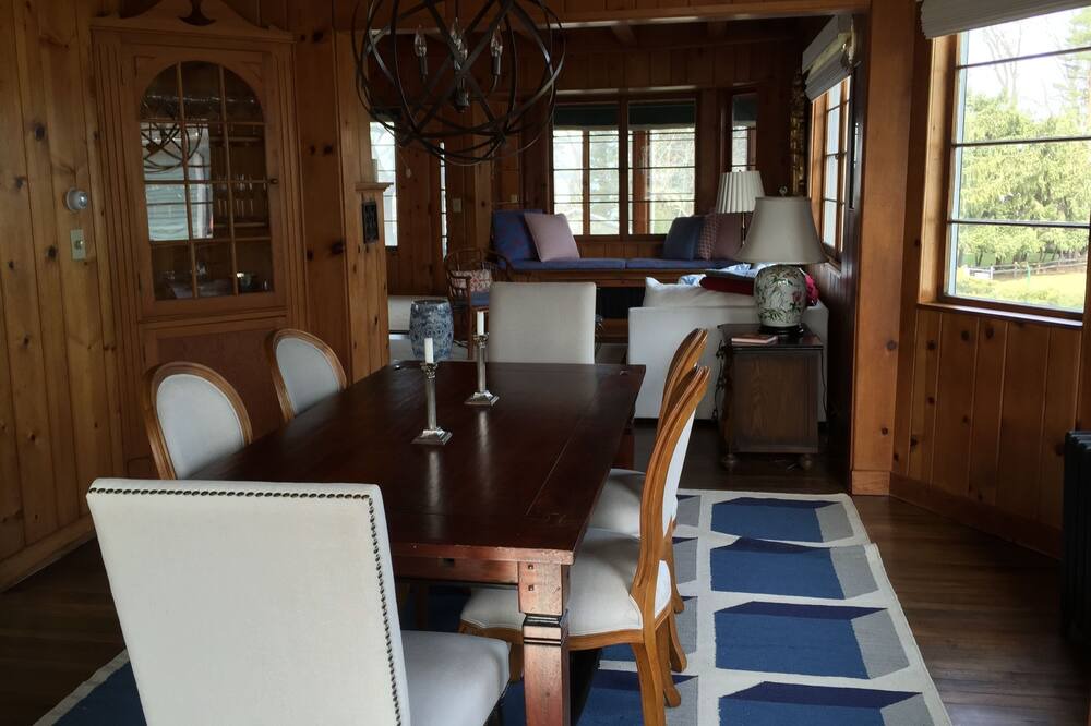 Photo of Bedroom in Lakewood