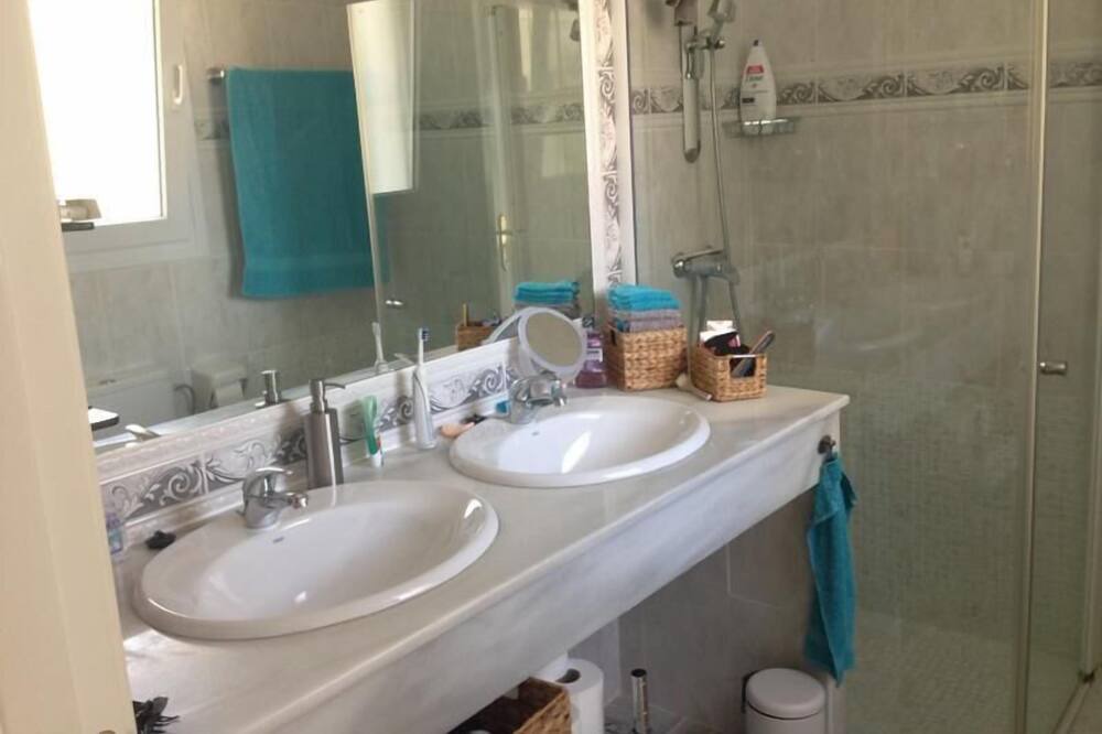 Photo of Bathroom in Beniarbeig