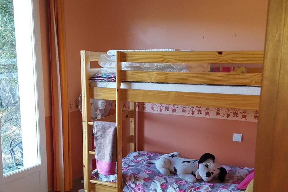 Photo of Bedroom in Reynes