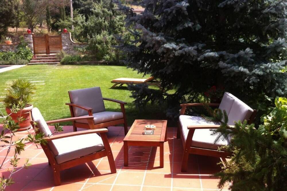 Photo of Patio Balcony in Reynes