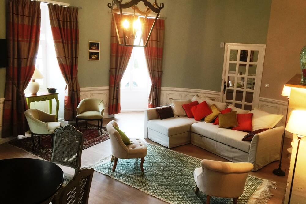 Photo of Livingroom in Azay-le-Rideau