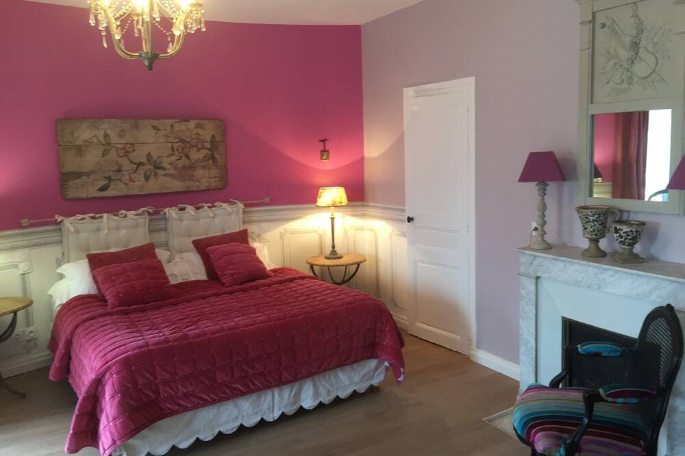 Photo of Bedroom in Azay-le-Rideau