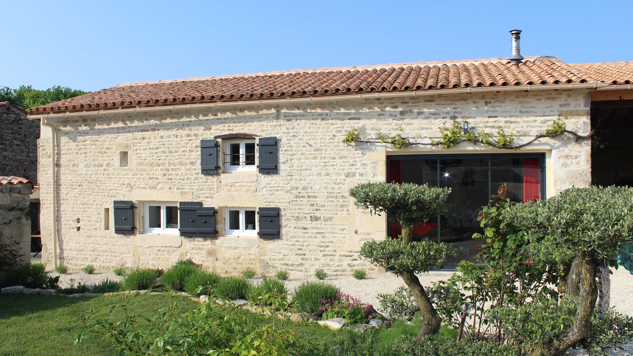 Photo of Buildings in Hanc