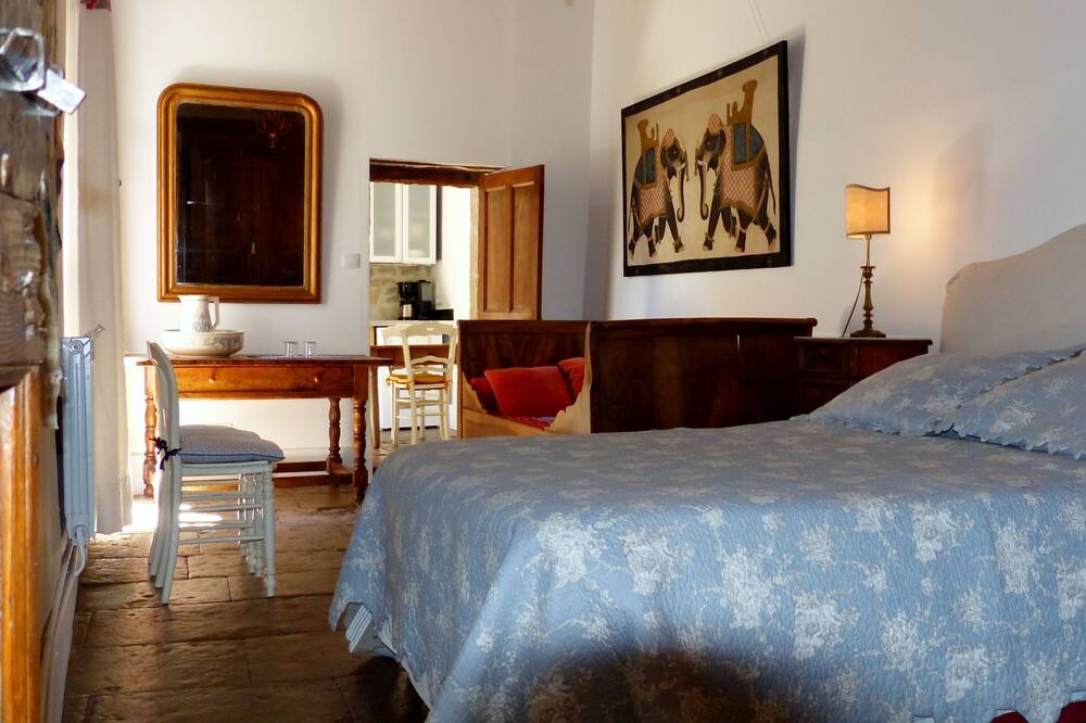 Photo of Bedroom in Calvisson