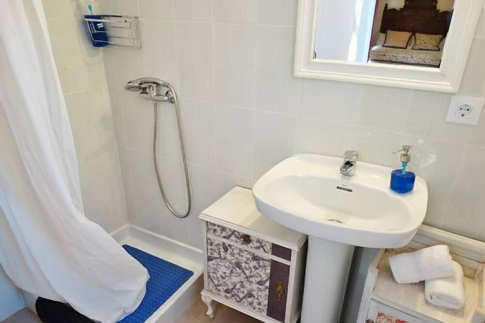 Photo of Bathroom in Avinyonet de Puigventos