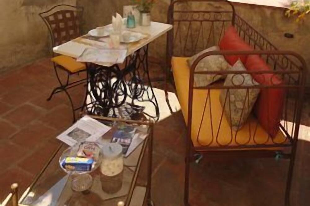 Photo of Patio Balcony in Avinyonet de Puigventos
