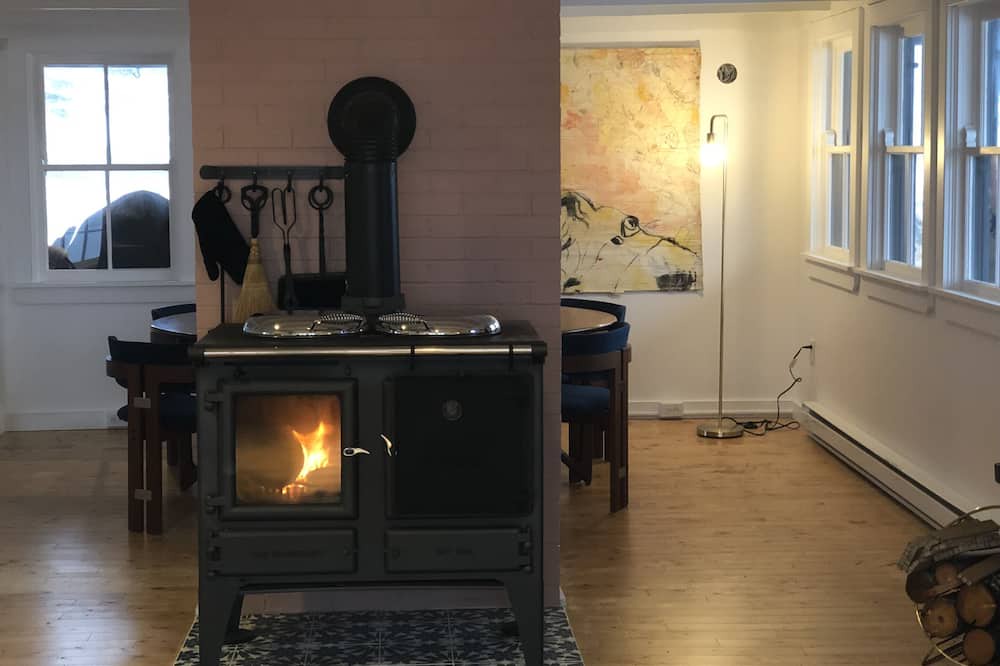 Photo of Livingroom in Trinity East