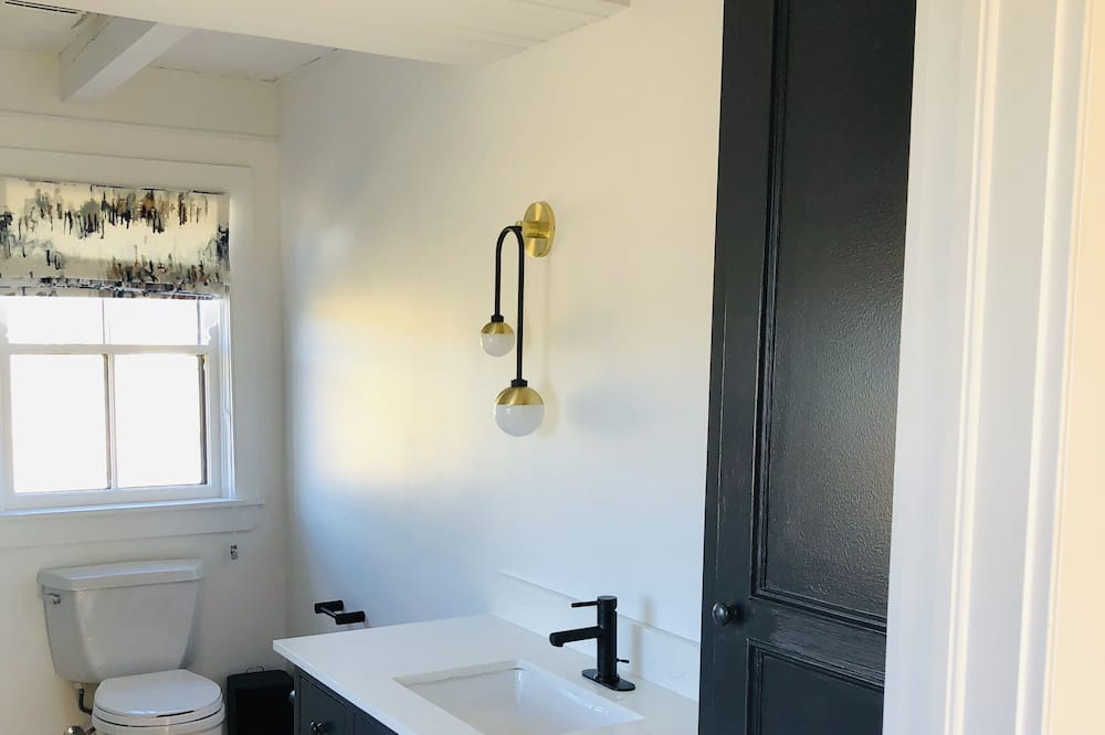 Photo of Bathroom in Trinity East