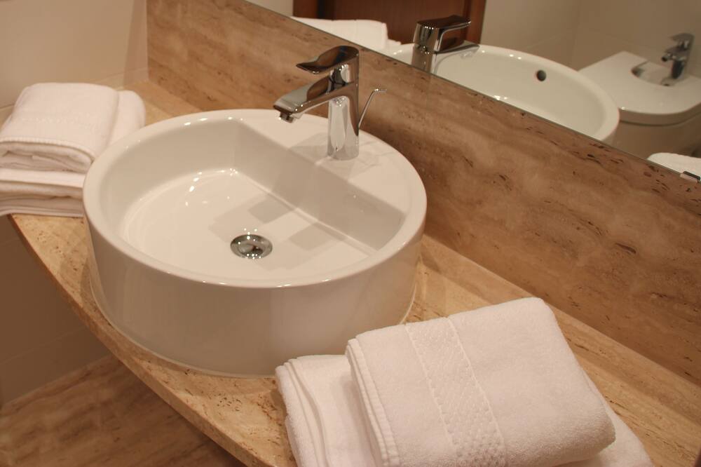 Photo of Bathroom in Pals