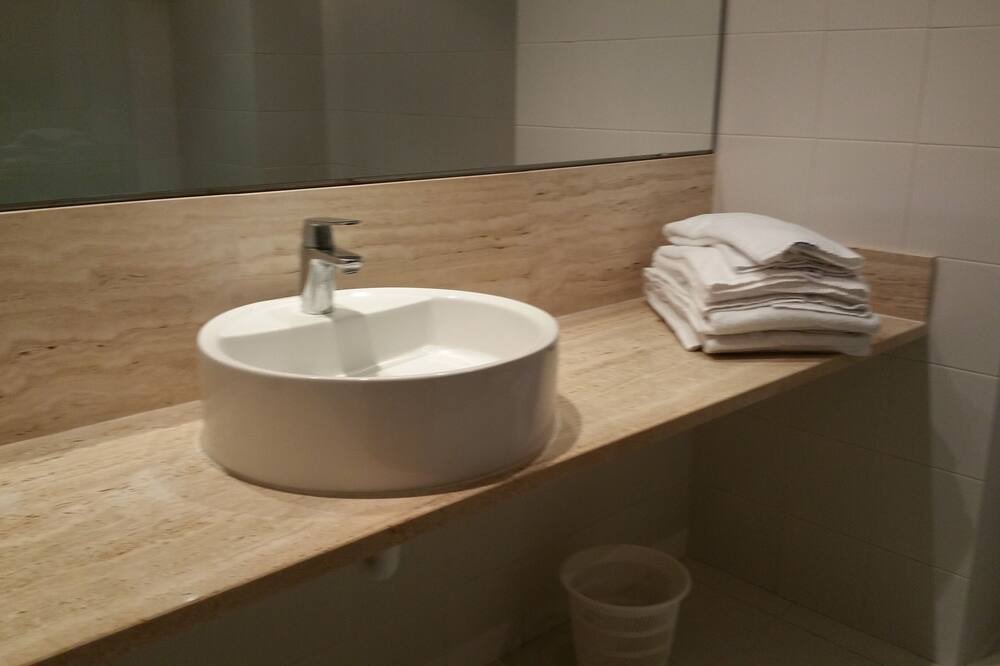 Photo of Bathroom in Pals