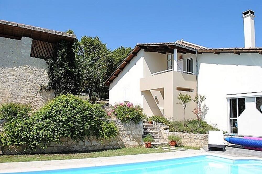 Photo of Outdoor in Saint-Clar