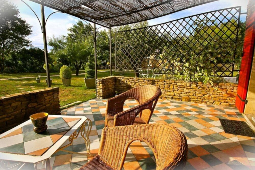 Photo of Patio Balcony in Saint-Andre-d'Olerargues