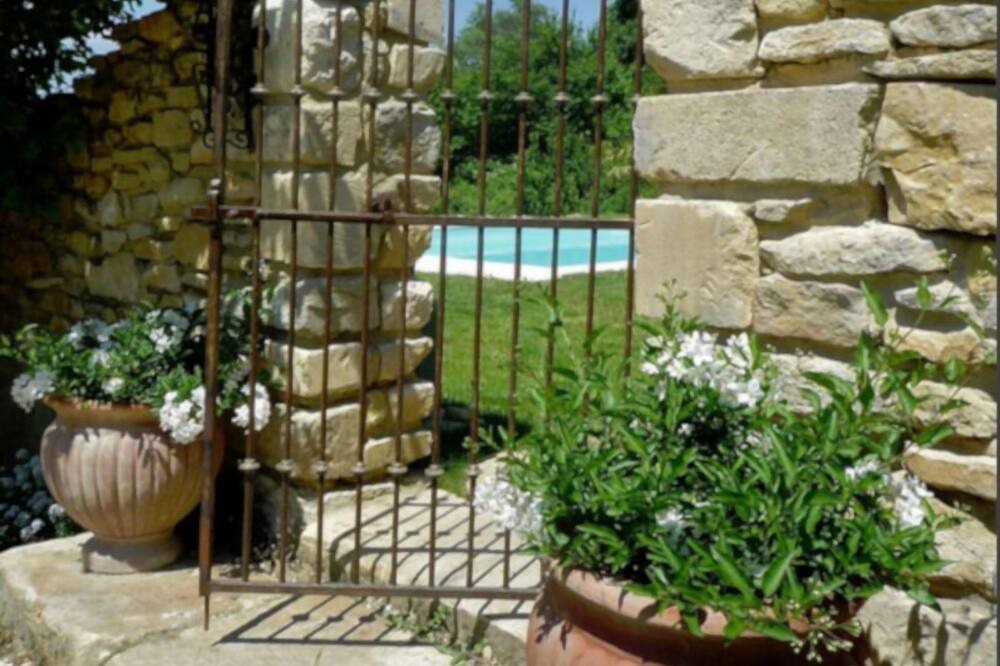 Photo of Outdoor in Saint-Andre-d'Olerargues
