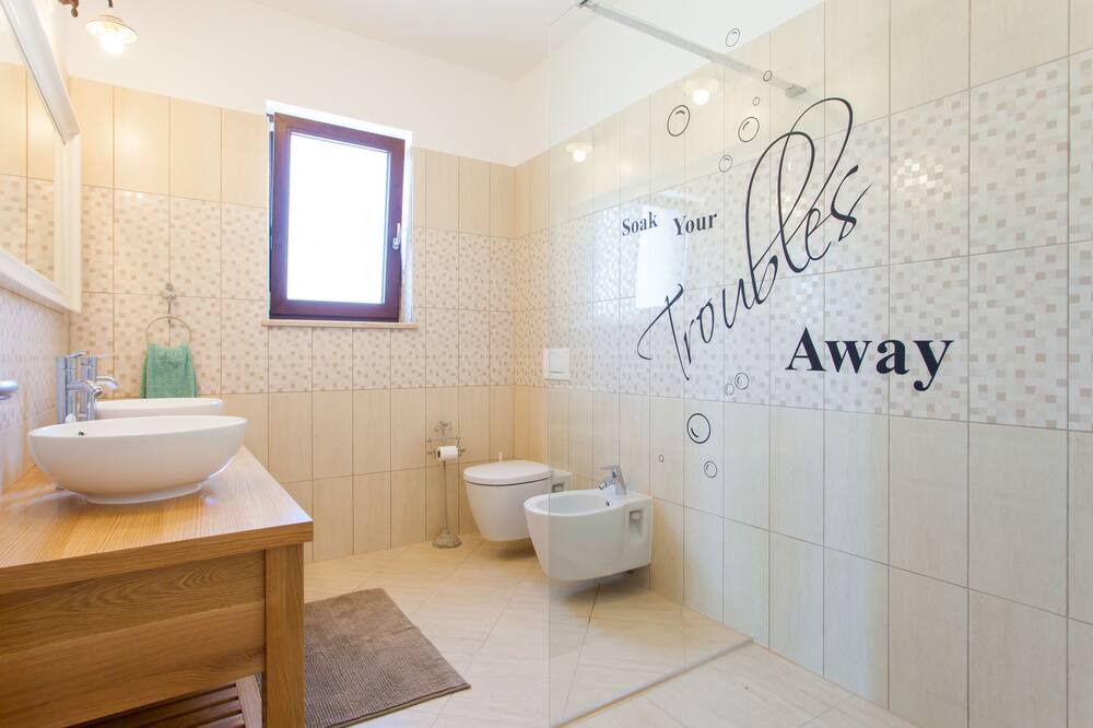 Photo of Bathroom in Jakovici