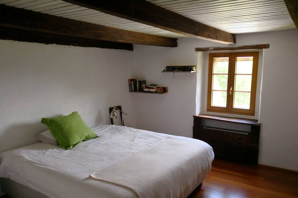 Photo of Bedroom in Chavannes-le-Veyron