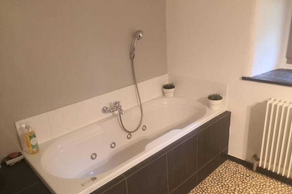 Photo of Bathroom in Chavannes-le-Veyron