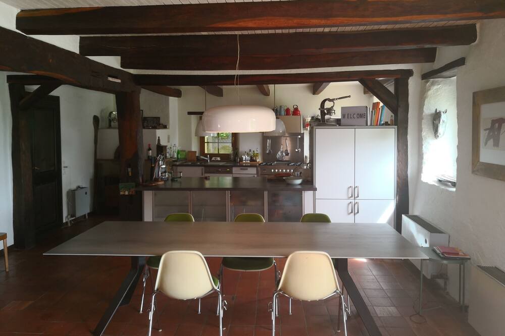 Photo of Kitchen in Chavannes-le-Veyron