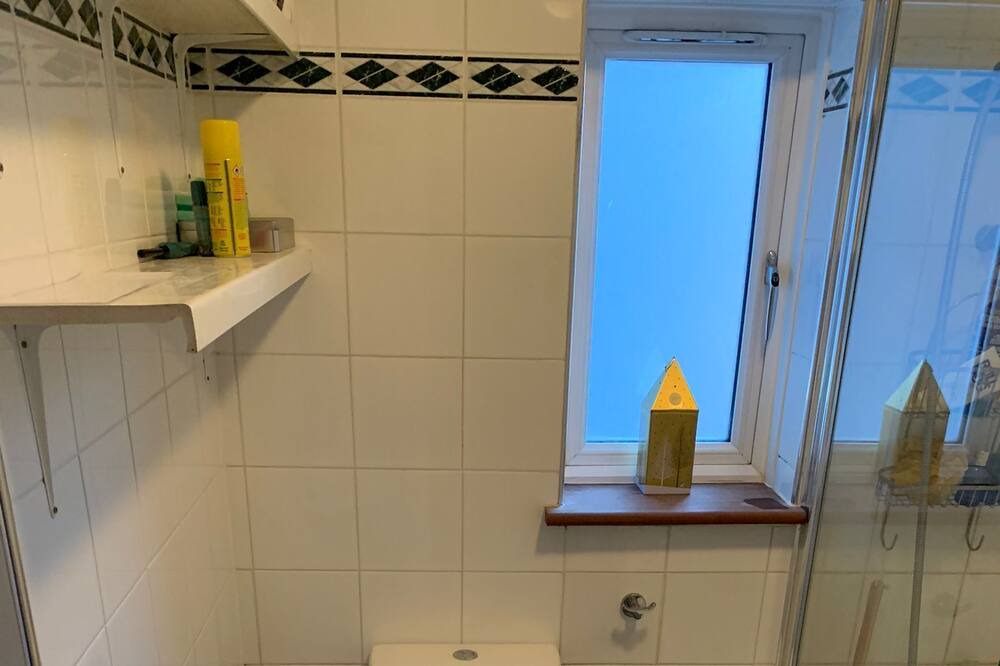Photo of Bathroom in Kilburn