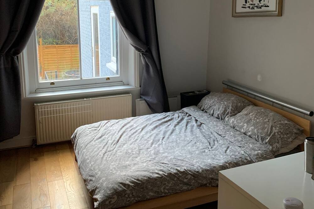 Photo of Bedroom in Kilburn