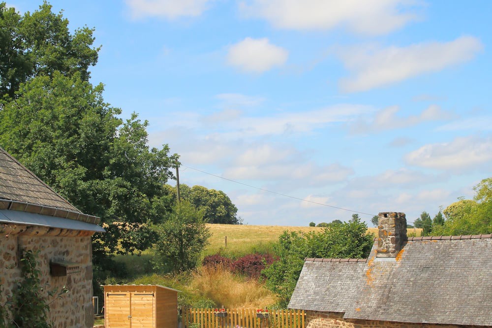 Photo of Outdoor in St Denis de Gastines