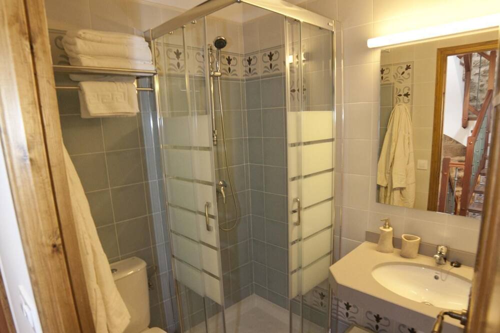 Photo of Bathroom in Calaceite