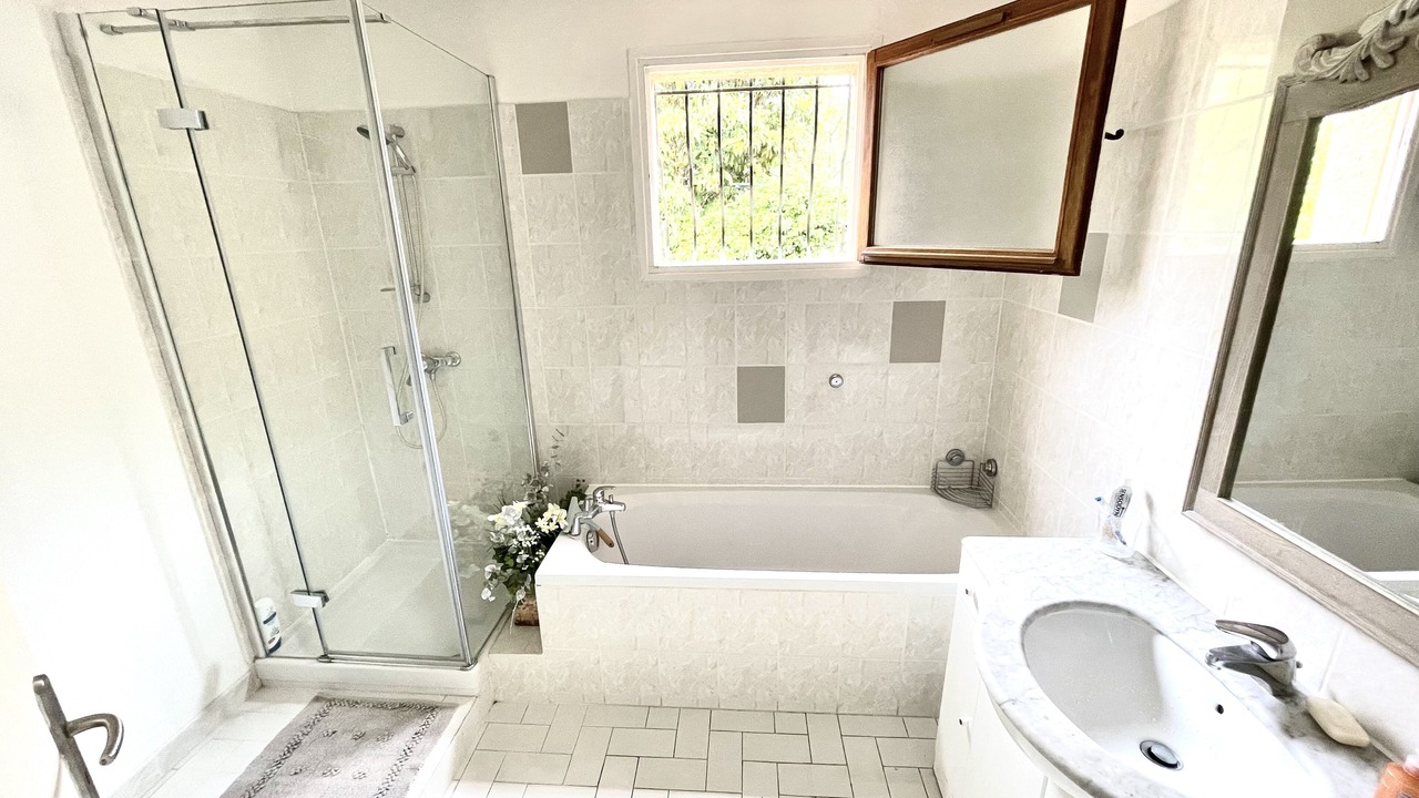 Photo of Others in La Roquette-sur-Var