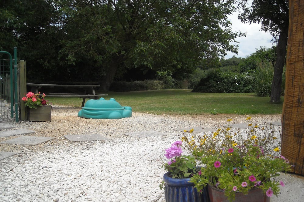 Photo of Outdoor in La Chapelle-Pouilloux