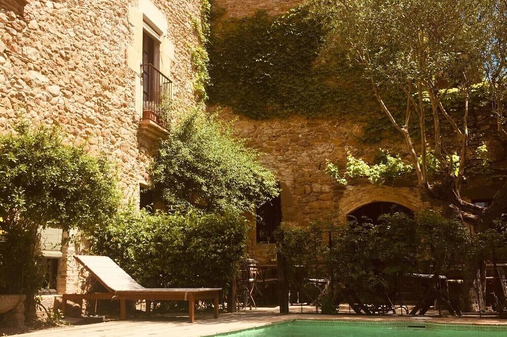 Photo of Outdoor in Sant Jordi Desvalls